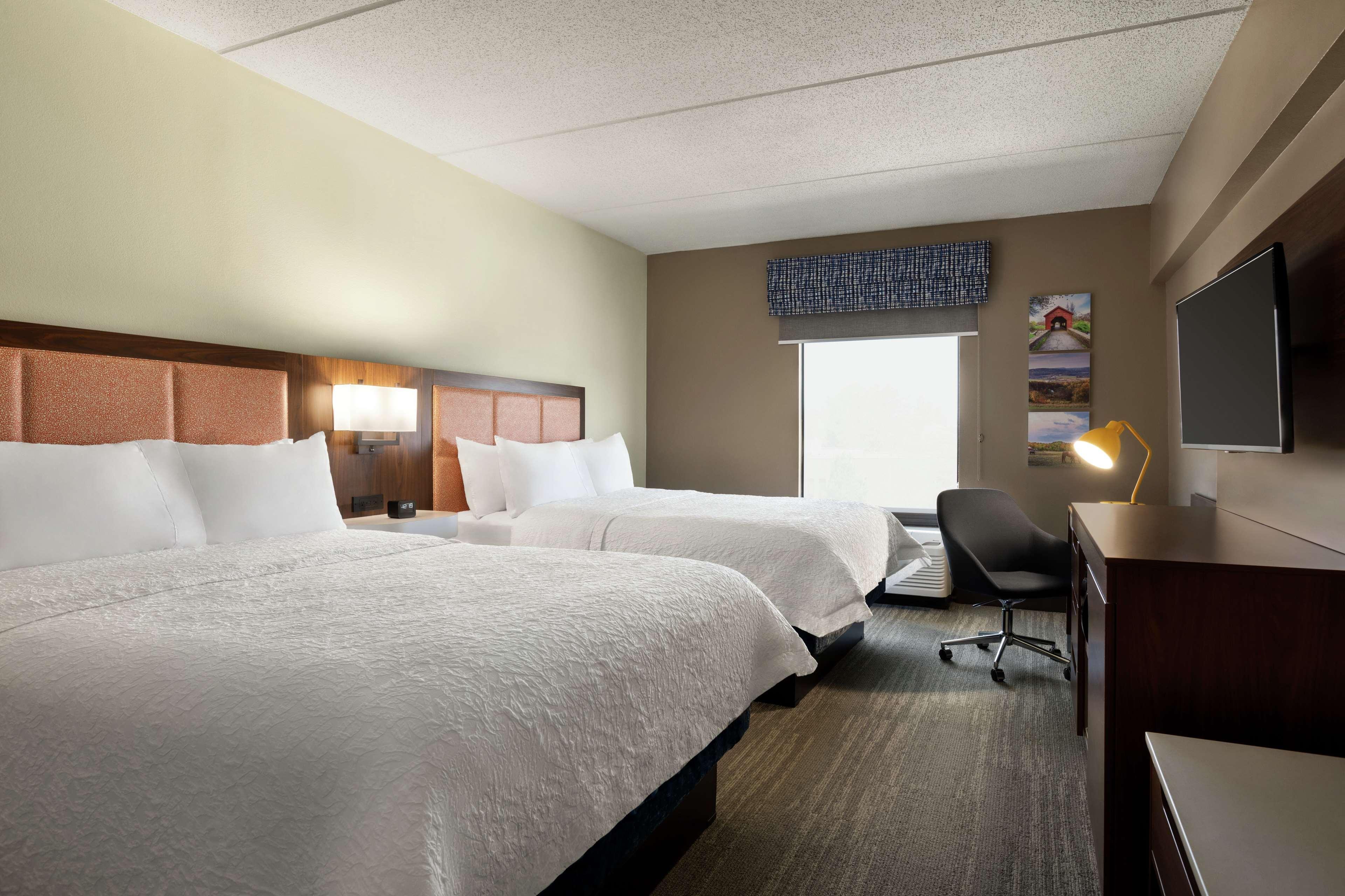 Hampton Inn & Suites Frederick/Fort Detrick Exterior photo