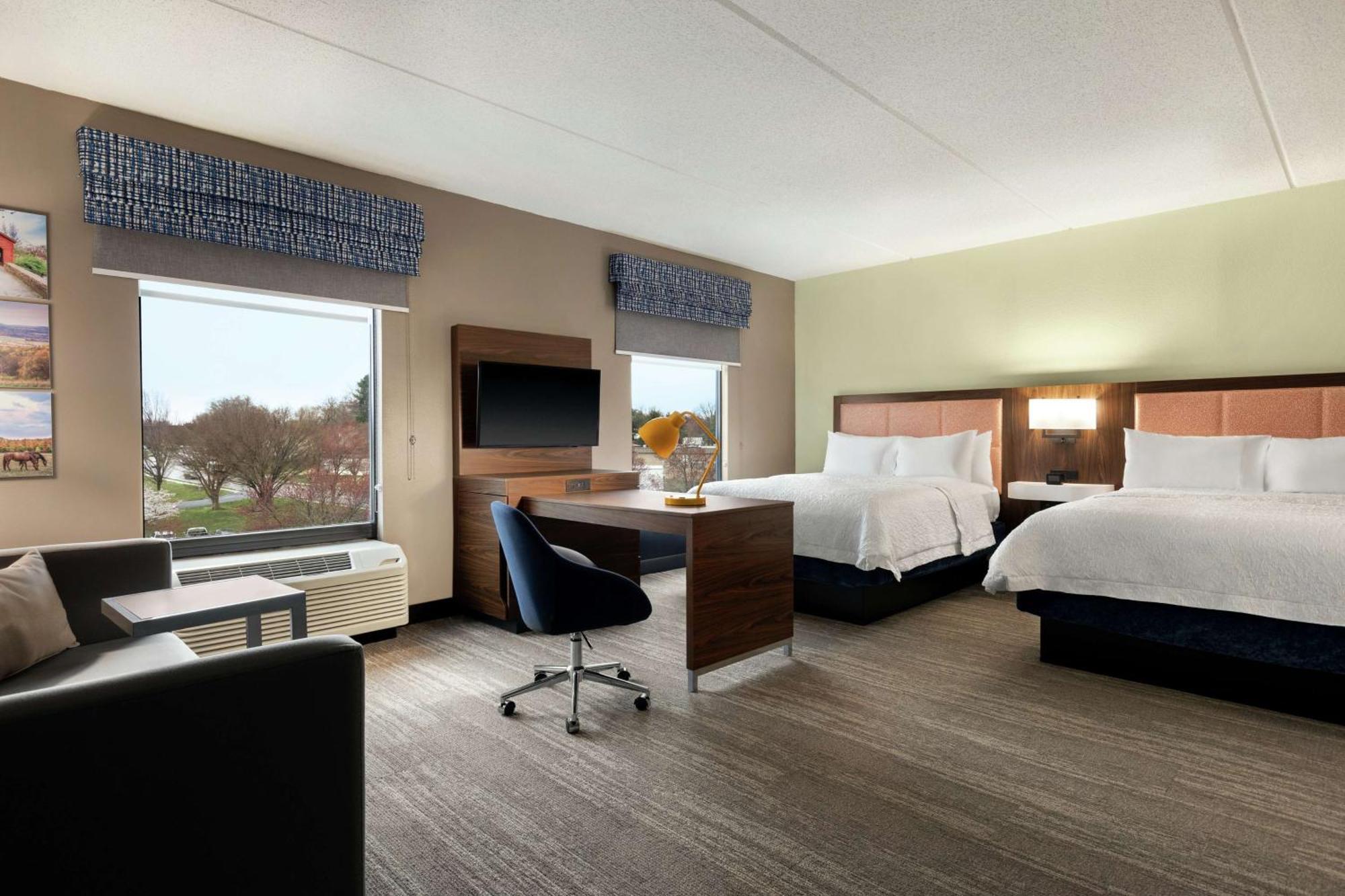 Hampton Inn & Suites Frederick/Fort Detrick Exterior photo